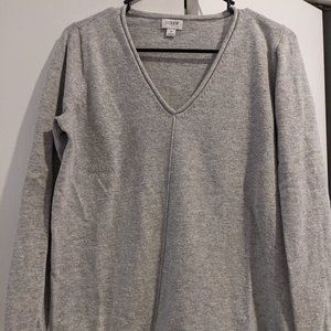 Great condition: J Crew factory Women's gray v-neck sweater, Size small